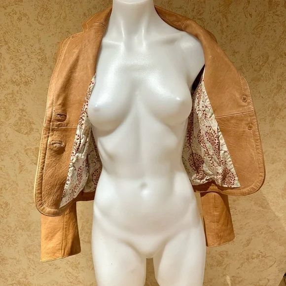 Andrew Marc - Camel color -cropped- Distressed Leather Blazer Jacket - Picture 6 of 10